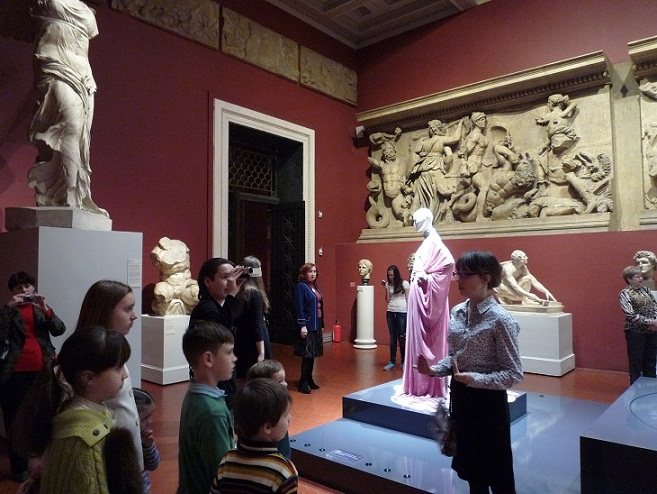 Урок в музее "Творческой мастерской" 27 ноября 2013 года "Искусство Древней Греции"